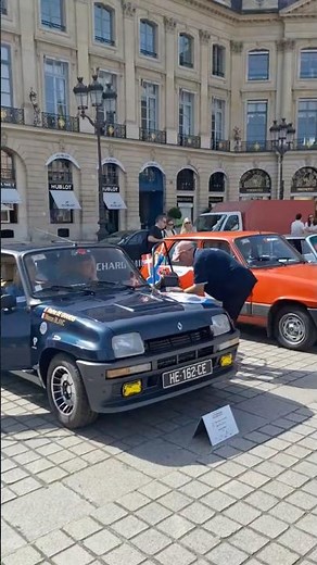 🚨 Renault 5 Turbo 2 vs Renault 5 in Paris 😱 Place Vendôme going wild 🇫🇷🔥