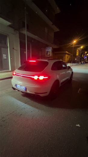 Experience Porsche Launch Control Features