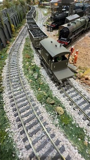 D5094 DCC with sound passing over a Peco streamlined points crossover.