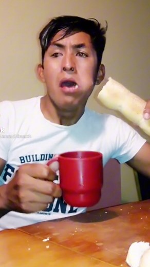 1.1M views · 10K reactions | Mis compás en el gabacho ‍♂️ con unas Chicken Nuggets  #fypシ゚ #fypシ゚viralシ #fyp | Avendaño Music Group | Facebook