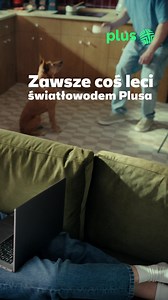 Tata nakarmi psa, mama ma dziś inne plany! W końcu seriale same się nie obejrzą. Bo zawsze coś leci światłowodem Plusa | Plus | Facebook