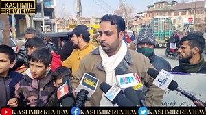 1.4K views · 23 reactions | Asif beigh Municipal corporator Rainawari hold a protest at Rainawari chowk against demolishing Drive | The Kashmir Review | Facebook