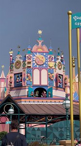 46K views · 1.9K reactions |  L'horloge de "It's a Small World" est enfin entièrement fonctionnelle après plusieurs mois de panne   The ‘it’s a small world’ clock is finally back in action after being broken for several months  | DLP Report | Facebook