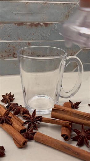 🥰Deze Crusio Tea maker is toch TE leuk!🥰 En nog handig ook want deze thee maker heeft een zeefje onderin dus ook perfect voor losse thee. Je kunt er 2 grote mokken mee schenken. Verkoopprijs € 29,95 Kom gezellig langs bij onze Kaldi winkel op de binnenweg 2 in Heemstede voor al onze mooie koffie en thee specialiteiten 🤎 Tot snel! #heemstedewinkelcentrum #heemstedeaerdenhout #hoofddorpwinkelstad #hoofddorpcentrum #bloemendaal | Kaldi