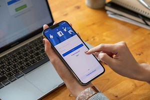 Why people keep scrolling when they say they are done with Facebook