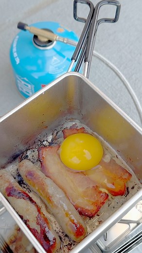 Box Pot testing! Link to full video >> https://youtu.be/3haMSiMbJbQ?si=029zOIqvzFNEmEGA #bushcraftessentials#outdoorgear | Firebox Stove