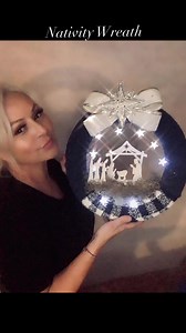Christmas Nativity Wreath #fyp #reels #viral #trending #trend #handmade #How #decor #diy #foryoupage #foryou #crafts #Christmas #video #video | Sandra Giraldo En Casa