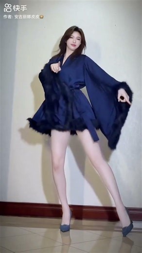 Chinese Dance Girl Goes Viral 😍 Must Watch Performance**
