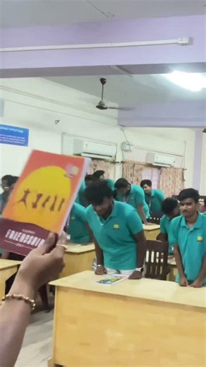 1 minute icebreaking activity before starting class #energisingactivity #bestfaculty #Indianwomen