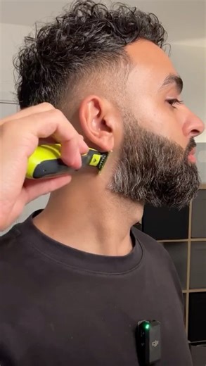 🪒 Philips One Blade Review! @philips #beard #trimmer #shorts @ballerleague @ballerleagueuk