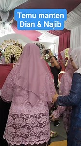 2K reactions · 133 shares | Contoh panyandra temu manten atau panyandra panggih adat jawa Dian & Najib. #tuladhapanyandrapanggih #tuladhapanyandratemumanten #tuladhapanyandrabalanggantal #tuladhapanyandrasinduran #bobottimbang #kacarkucur #contohpanyandratemumanten #adatjawa #jangkauanluas #fyp #vod | Riy Anto Pranatacara | Facebook