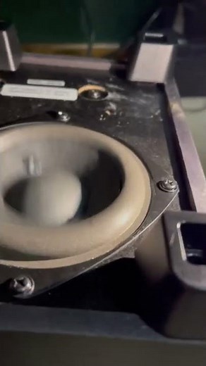 logitech z313 2.1 - subwoofer excursion test, HZ test.