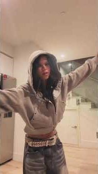 We are meant to be 😝💃 #txt #moa #dance #losangeles #lexy