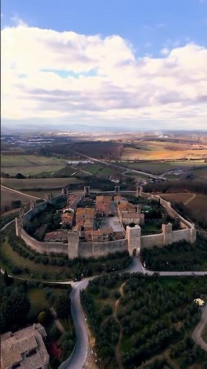 Monteriggioni: Tuscany’s Medieval Gem