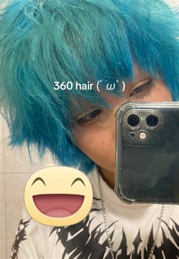Corte de cabello corto y teñido: estilo azul 360