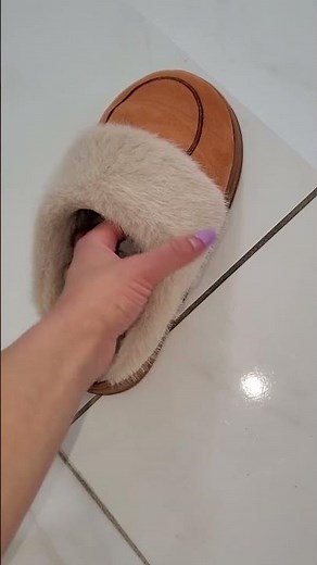 Great for at home choresSlippers for Women Winter Suede Fuzzy House Shoes Thick Sole Memory Foam Fur