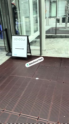 Gondola Rides at Salesforce Park for New Year's Eve