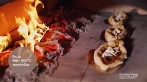 In diesem Video zeigen wir Ihnen Schritt für Schritt wie mit unserem Backpapier im Holzbackofen gebacken wird. Praktische, runde Backpapier-Zuschnitte für Pizzen, Dinneten und anderem Gebäck. Ideal auch zum Auslegen einer Springform, sodass sich Ihr Kuchen kinderleicht aus der Form lösen lässt – ohne lästiges Zuschneiden. Hier finden Sie unser Backpapier: https://bit.ly/3oeIKHM | Häussler Backdorf