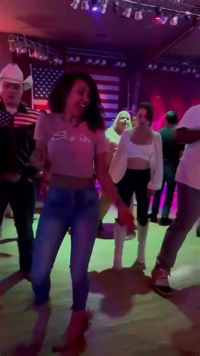 Sometimes I love a good crowded dance floor because the energy is electrifying! 💃🏽 #linedance