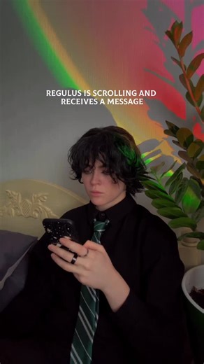 ℝ𝕖𝕘𝕦𝕝𝕦𝕤 on Instagram: "A typical Regulus reaction #jegulus #regulusblack #jamespotter #familyblack #prongsfoot #jegulustok #mlm #cosplay #jegulusau #blackfamily #siriusblack #siruis #marauders #familyblack #maraudersera #regulus #siriusregulus #wolfstar #wolfstartok #atyd #regulus #crimsonrivers #marauderstok #marauderscosplay"