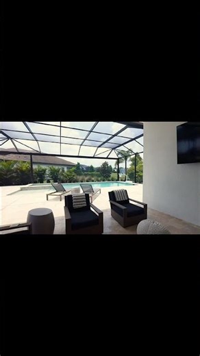 Never Lose Power in a Hurricane?! Florida Luxury Home Tour 🌀