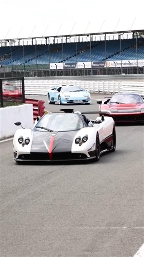 Supercar Driver secret meet hypercars, Ferrari f80, Pagani Huayra, Mclaren F1 GTR, Bugatti Chiron