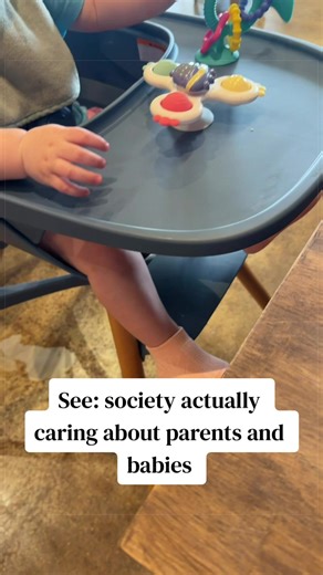 I know this is long but stick with me. Most of the people who will see this are parents in the US. Y’all know that our society doesn’t cater to moms and dads and little kids, and barely thinks about young families at all. We had an awesome morning today thanks to Maman caring about parents and babies as much as they say they do. Two moms who don’t know each other saw the product of that thought and care and just assumed it was the result of the extreme forethought that society expects from paren