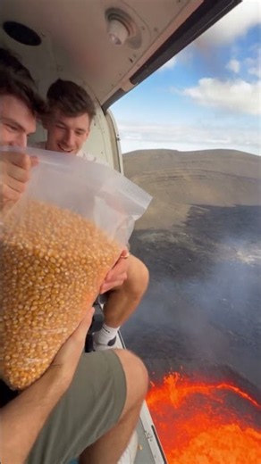 Easy to Make Popcorn…😂#Popcorn #FunnyVideo #FoodFun #ViralVideo