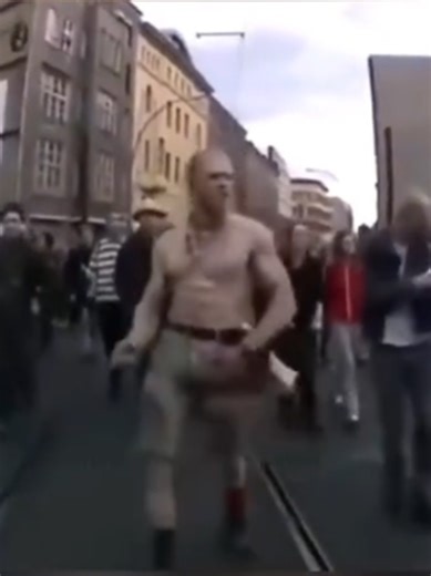 MENTOS THE FRESHMAKER #dance #technoviking #mentos #thefreshmaker #trending