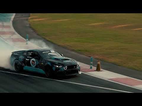 Race track crowd cheer sound effect