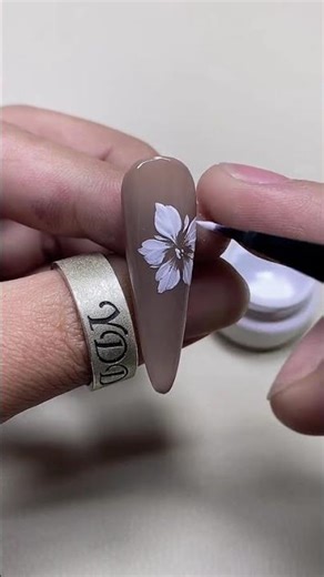 Five-Petal Flower Manicure: A Beginner's Guide to Nail Art