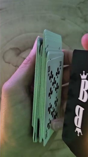 🎴 Le son secret des cartes… écoute ça #asmr #cards