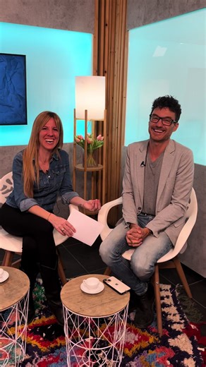 📺 Hoy con @albertlesan ha sido muy, pero que muy 🔝 Hemos hecho un repaso de su trayectoria, entre muchas otras cosas 🥂 Albert presenta 3 programas: @rondeando8tv en @8tvcat , Culés en @etvterramar y Força Barça en @granviaradio ! En su larga trayectoria lo hemos podido ver en: @elrondotve en @rtve , @arucitys , Força Barça de @som3cat , @ondacero , ha presentado 4 despertadores nacionales (@lajunglaradio , ya te digo...) y mucho más!!! ⚠️ Atento @florentinoperez.official (ver en mi TikTok) El