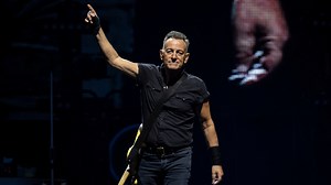 Bruce Springsteen volvió a certificar su colosal dimensión en Barcelona