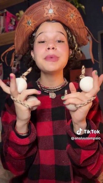 Xenhenhém: A Alegria do Forró com Analu Sampaio