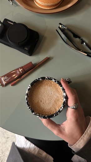 NATALIE - creator | model South Korea on Instagram: "Як думаєте? 🤎🐶"