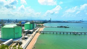 Lng Liquefied Natural Gas Pipe Port Stock Footage Video (100% Royalty-free) 1103640571 | Shutterstock