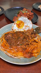 Ivlo varieties of parotta uh🥹❤️💯 Share to all the parota addicts & must try🫶🥳 📍- @una.villa.traditional , 8/120, Kavimani street, Mogappair West, Mogappair, Chennai 600037 💰- Comment “Parotta” to get full price list in DM! 😍Want to experience the same annachi kada parota in premium fine dining? Then don’t miss this Parotta festival happening from November 15th to December 15th only at @una.villa.traditional , Mogappair branch🫶🤩 Nive’s Rating🌟 Service - 5/5 Price - 4.5/5 Taste - 4.9/5 A