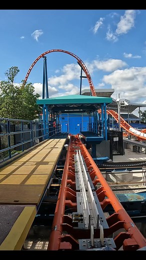Ice Breaker 🥶 #icebreaker #seaworld #orlando #florida #extremethrills #pov #povs #gopro #launch #spike #enthusiast #themepark #facebookreels #reels #viral | Daishawn Reid