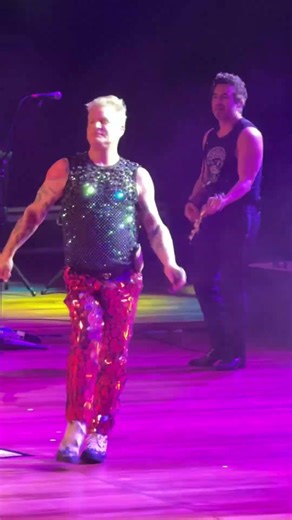 Andy Bell ao vivo no Teatro Positivo, em Curitiba, PR #erasure #synthpop #andybell