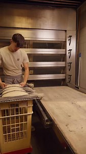 11K views · 7K reactions | Suivez Anthony au moment de la mise au four des pains spéciaux. Un rituel, répété chaque jour, avec passion et rigueur ! #pain #levain #boulangerie | Boulangerie Rouget | Facebook