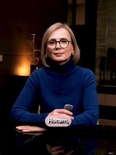 Stres, her şey yolunda olsa bile gebeliği geciktirebilir. Tüm testler normal, sağlıkla ilgili hiçbir sorun yok ama yoğun kaygı ve stres vücudun üreme sistemini baskılayabilir. Vücut stres altındayken “hayatta kalma moduna” geçer, üreme fonksiyonlarını geri plana atar. Bu yüzden bazen insanlar “olursa olur” dediği anda, zihin rahatladığında gebelik gerçekleşir. ✨ Stres sadece ruhu değil, bedeni de etkiler. 📞 Sorularınız için bize ulaşabilirsiniz: ☎️ 444 7 888 📞 0 (212) 408 45 45 #stres #gebelik