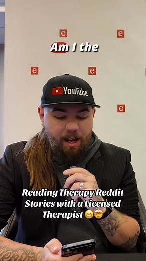 Reacting to therapy Reddit stories with @katimorton at the #healthevoices25 conference. #therapy #couplestherapy #redditstories | Kody Green