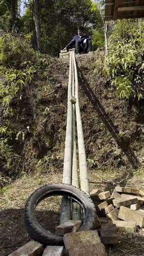 Creative Transport Method: Brick Conveyor Belt Eliminates Back Pain from Carrying Bricks