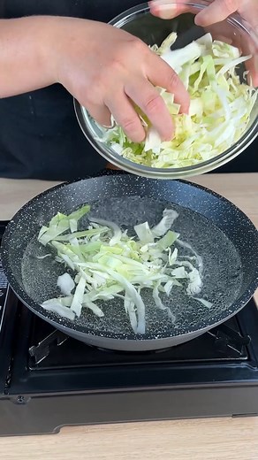 Add cabbage to boiling water and you'll want to make this every day! | Delicious Cooking Recipes