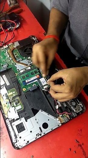 How do I replace the wireless card in my HP laptop? Where is the wireless card on a HP laptop?