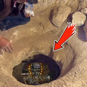 3M views · 33K reactions | “Great Discovery During Excavation! We Found Gold and Coins Hidden in Khorasan Mortar!” | My.kingdom | Facebook