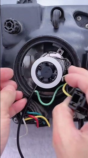 How to install the LED headlight H4 with projector lens?