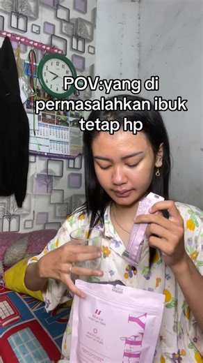 Ibu Lak: Mengatasi Masalah HP di Tengah Keluarga