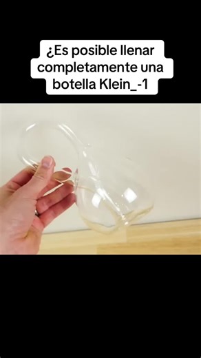 Cómo llenar una botella Klein: Experimentos fascinantes